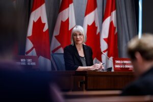 L’honorable Patty Hajdu, Ministre de la santé