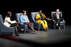 Dre Eileen de Villa, Dr James Makokis, Dre Notisha Massaquoi et Michel Rodrigue à l’événement Diverse Dialogues.